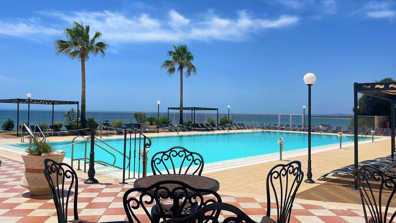 Apulia Hotel Taranto Ara Solis Lido Azzurro Eksteriør billede