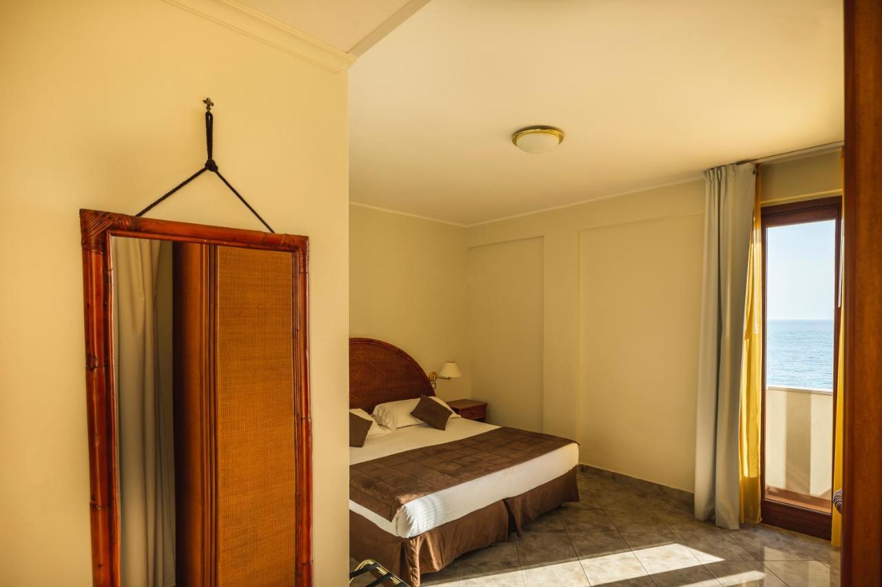 Apulia Hotel Taranto Ara Solis Lido Azzurro Eksteriør billede