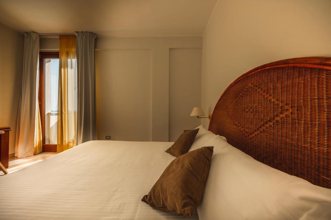Apulia Hotel Taranto Ara Solis Lido Azzurro Eksteriør billede