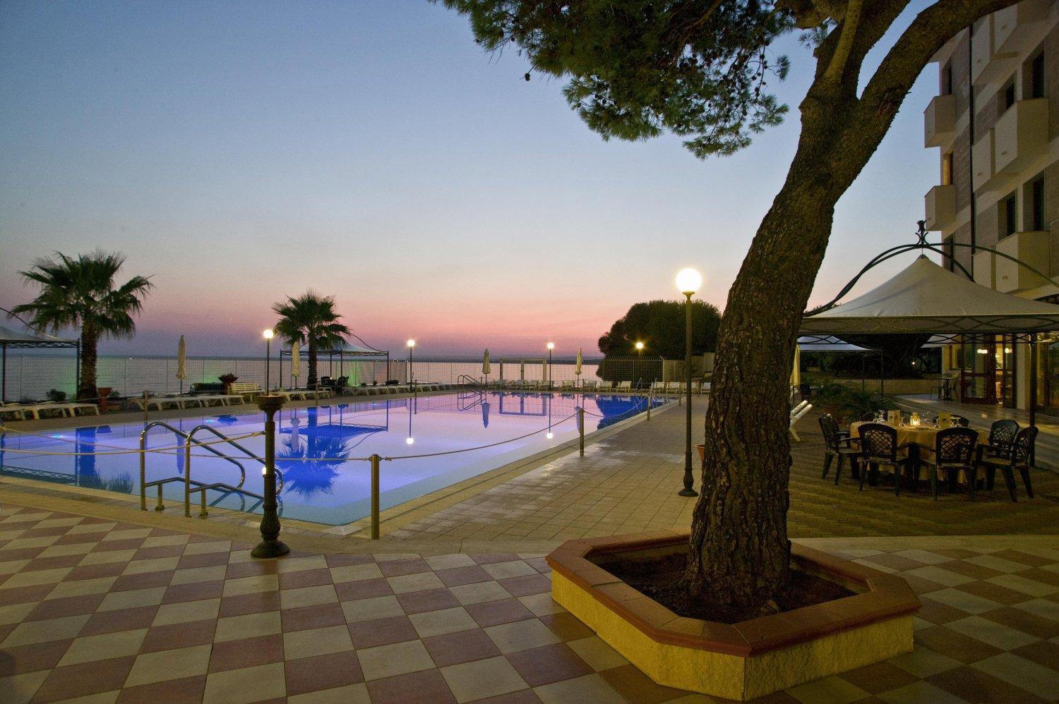 Apulia Hotel Taranto Ara Solis Lido Azzurro Eksteriør billede